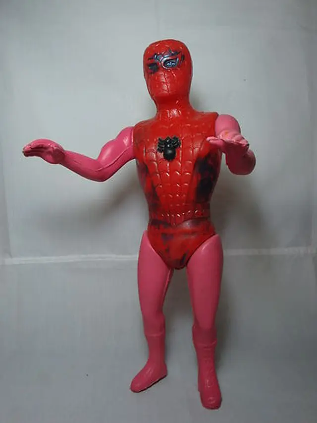 7 Bentuk Action Figure Pahlawan Super yang Nyeleneh Ini Bikin Tepuk Jidat