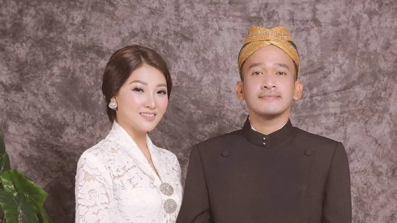 7 Potret Anniversary Pernikahan Sarwendah dan Ruben Onsu, Seru Rayakan di Kapal