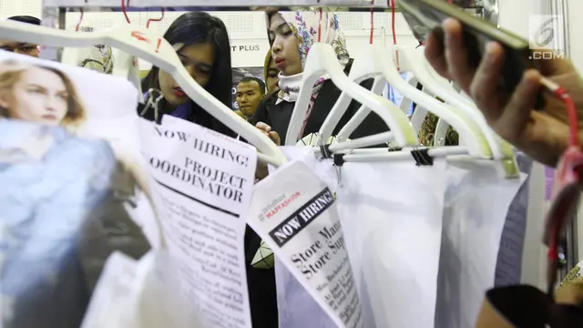 Ribuan Pelamar Banjiri Bursa Kerja di Jakarta