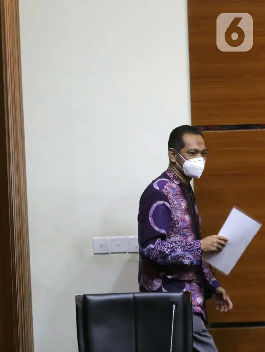 Wakil Ketua KPK, Nurul Ghufron jelang rilis penahanan KaSubdirektorat Kerjasama dan Dukungan Pemeriksaan Dirjen Pajak, Dadan Ramdani, Gedung KPK, Jakarta, Jumat (13/8/2021). Dadan tersangka dugaan penerimaan hadiah terkait pemeriksaan perpajakan tahun 2016-2017. (Liputan6.com/Helmi Fithriansyah)