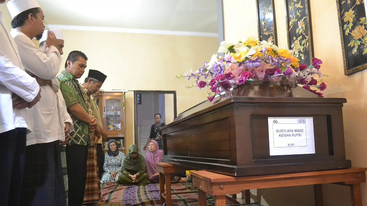 Salah Jenazah Penumpang AirAsia QZ8501