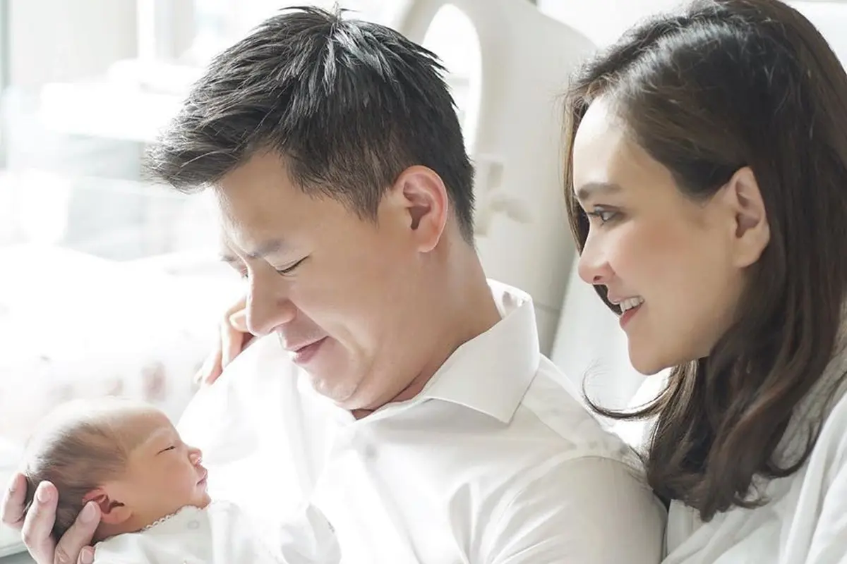 Shandy Aulia dan keluarga. (Instagram @shandyaulia)