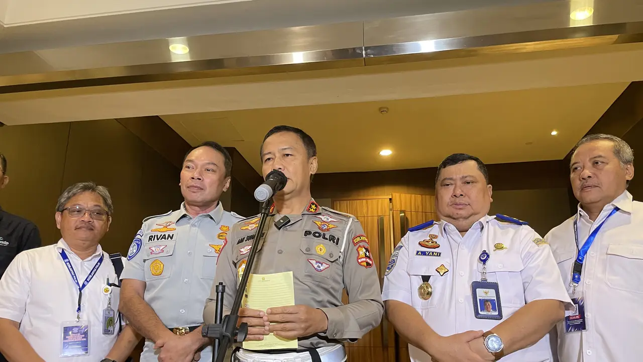 Kepala Korps Lalu Lintas (Kakorlantas), Irjen Pol Aan Suhanan mengatakan operasional angkutan barang akan dibatasi pada musim mudik lebaran 2024.