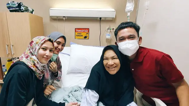 Sempat Tak Sadarkan Diri, Ini 6 Kondisi Terbaru Dorce Gamalama Dirawat di Rumah Sakit