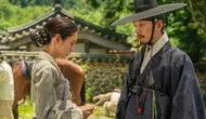Gaya Hanbok Nana Memerankan Karakter Hui Yeon di The Scandal