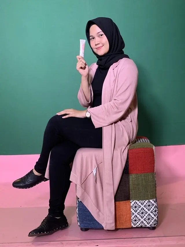 Fimela Mencoba Nameera, Skincare Untuk Sempurnakan Tampilan No Makeup Makeup Look