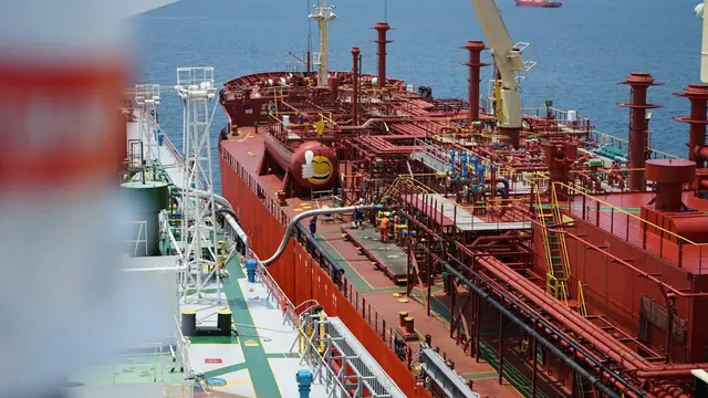 Pertamina Andalkan 345 Armada Kapal untuk Pastikan Distribusi Energi Tetap Lancar