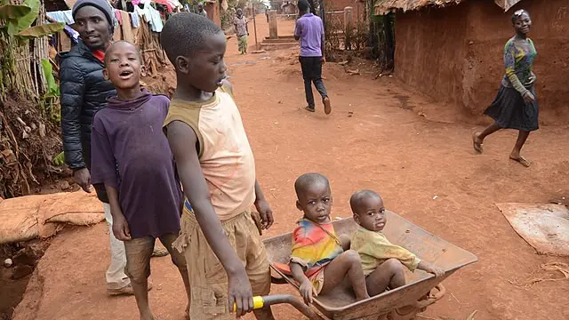 anak- anak Burundi (Sumber: Wikimedia Commons)