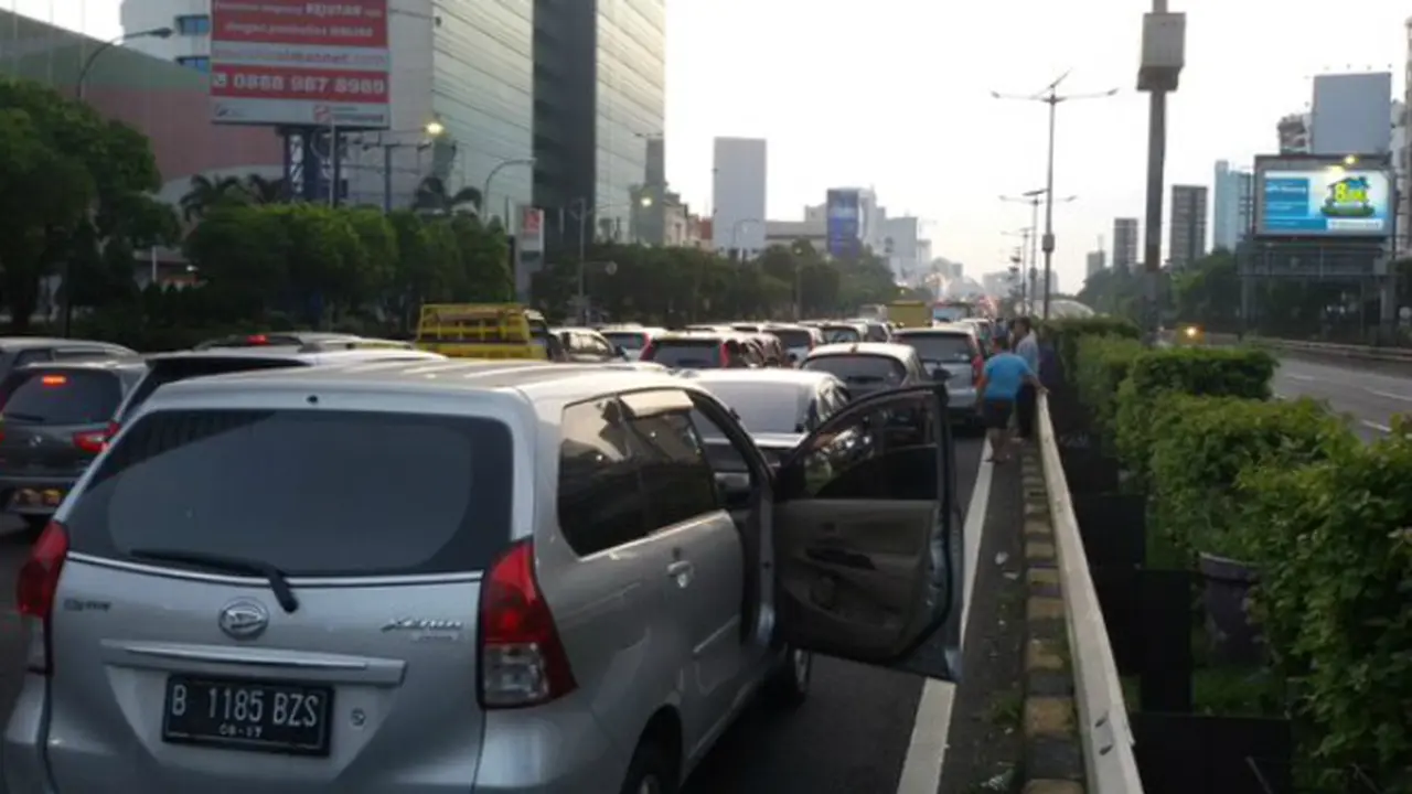 BPJT menyatakan tarif empat ruas tol akan naik, dan yang sudah diputuskan besarannya yaitu tol Sedyatmo.