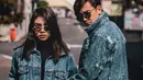 Selain sering berbagi kemesraan, Adipati dan Vanesha juga terlihat kompak dengan mengenakan denim jacket. (Liputan6.com/IG/adipati)