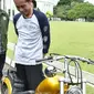 Motor Chopper Jokowi merupakan karya anak bangsa. Menurut Jokowi, kreativitas buatan tangan seperti inilah kekuatan Indonesia di mata dunia. (Instagram/sekretariat.kabinet)