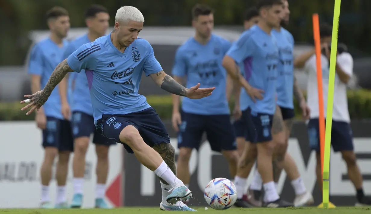 Sementara untuk melawan Curacao, Argentina akan berlaga di Estadio Unico Madre de Ciudades di Kota Santiago del Estero, 28 Maret 2023. (Photo by JUAN MABROMATA / AFP)