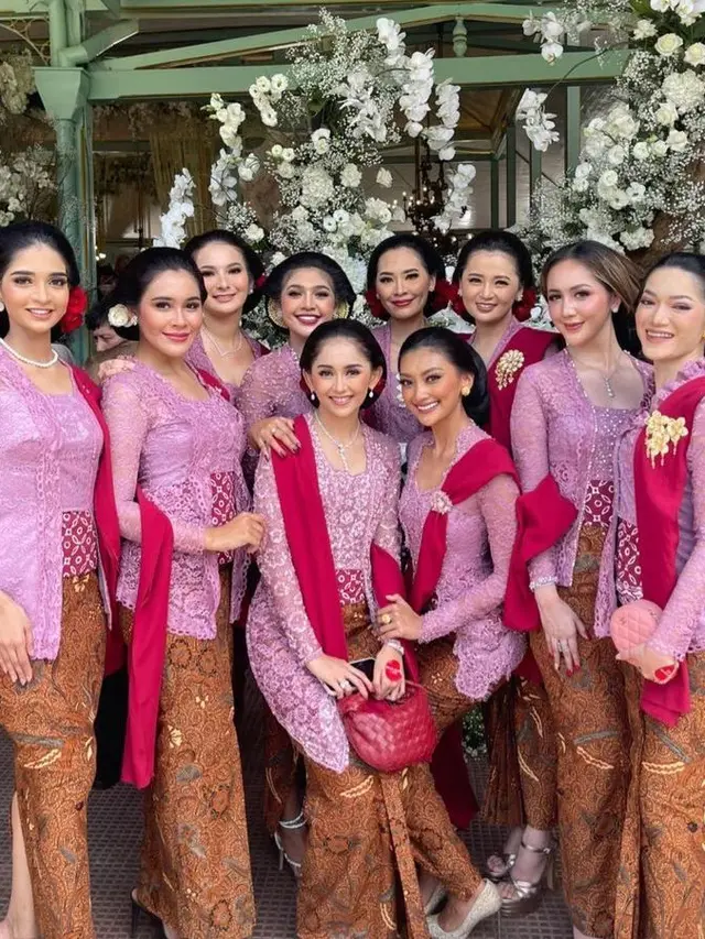 8 Potret Publik Figur Hadiri Resepsi Pernikahan Kaesang-Erina di Pura Mangkunegaran
