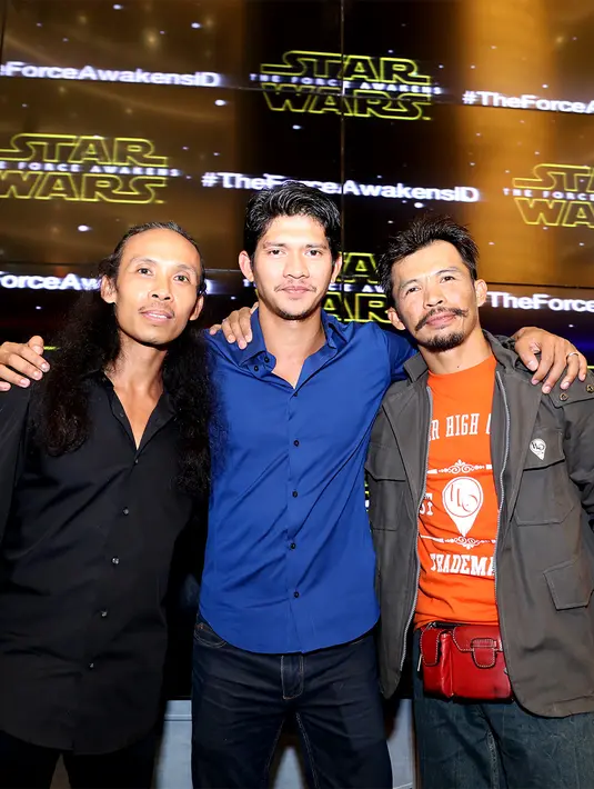 "Ya tentu sangat bangga dan terhormat. Orang lain kalau terlibat di situ (Star Wars) harus casting, bahkan bisa sampai 7 kali. Kita hanya lewat The Raid yang disutradarain Gareth Evans mereka tertarik ngajak kita," ujar Cecep. (Andy Masela/Bintang.com)