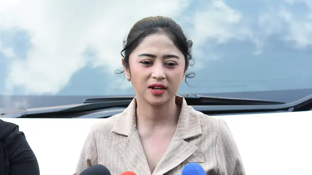 [Fimela] Dewi Perssik