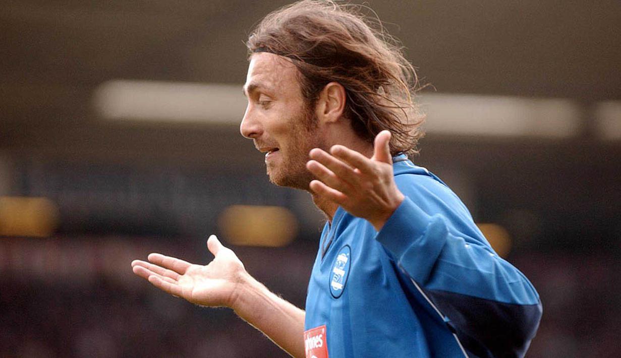 4. Christophe Dugarry (Januari 2003) - Striker Prancis itu diboyong Birmingham dari Bordeaux dengan status pinjaman. Dugarry menyelamatkan Birmingham dari degradasi, namun ketika statusnya dipermanenkan dirinya malah gagal bersinar. (AFP/Paul Barker)