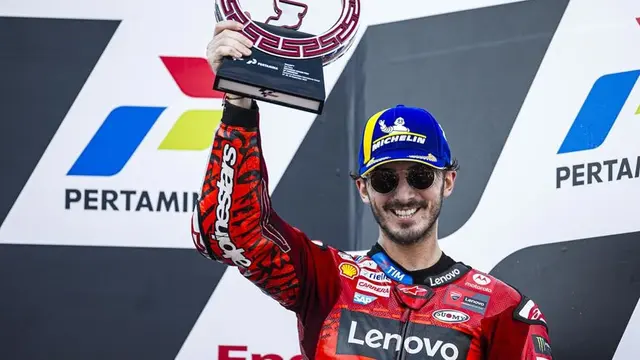 Pecco Bagnaia saat memenangi MotoGP Mandalika, Indonesia, pada 2024. (c) Ducati Corse