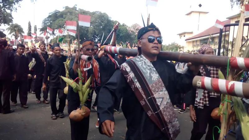 Ribuan petani ikuti karnaval pertanian di Garut