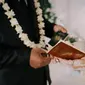 Ilustrasi pernikahan. (c) Shutterstock/hamdillery
