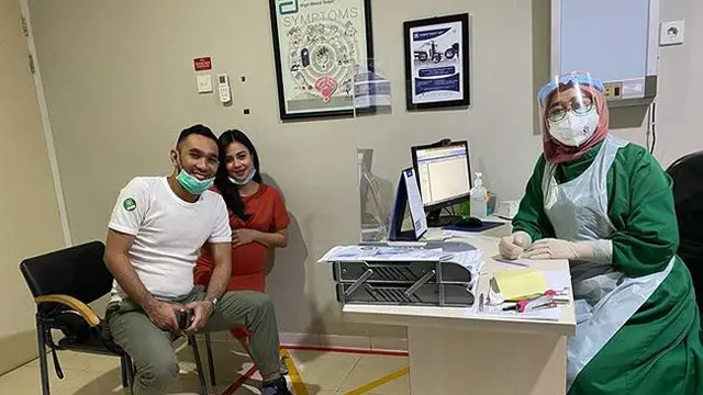5 Momen Kelahiran Anak ke-2 Enji Mantan Ayu Ting Ting, Dikaruniai Bayi Laki-laki