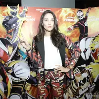 Saat menghadiri pemutaran perdana film Satria Heroes, presenter dan pemeran itu enggan menanggapi kabar tersebut. Perempuan kelahiran Denpasar 33 tahun silam itu bahkan tidak mau membahasnya lebih lanjut. (Galih W. Satria/Bintang.com)