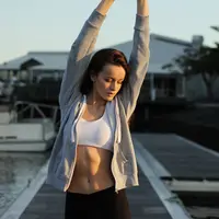 Ilustrasi peregangan (Photo by Christopher Campbell on Unsplash)