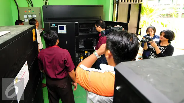 Tim Ahli Dirtipikor Bareskrim Bedah UPS di SMAN 57