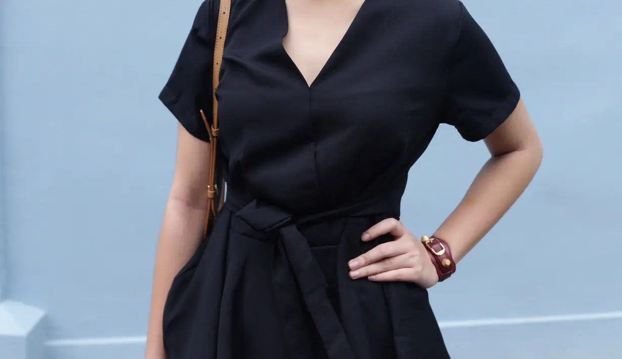 Selain terjun didunia tarik suara dan perfilman, Pricilla pun didapuk sebagai model fashion di Indonesia. (via instagram/@agthpricilla)