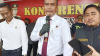 Polres Tuban beberkan terkait beredarnya kabar ada oknum anggota kepolisian yang diduga terlibat bisnis bahan bakar minyak (BBM) ilegal di wilayah Kecamatan Bancar, Kabupaten Tuban, Jawa Timur.
