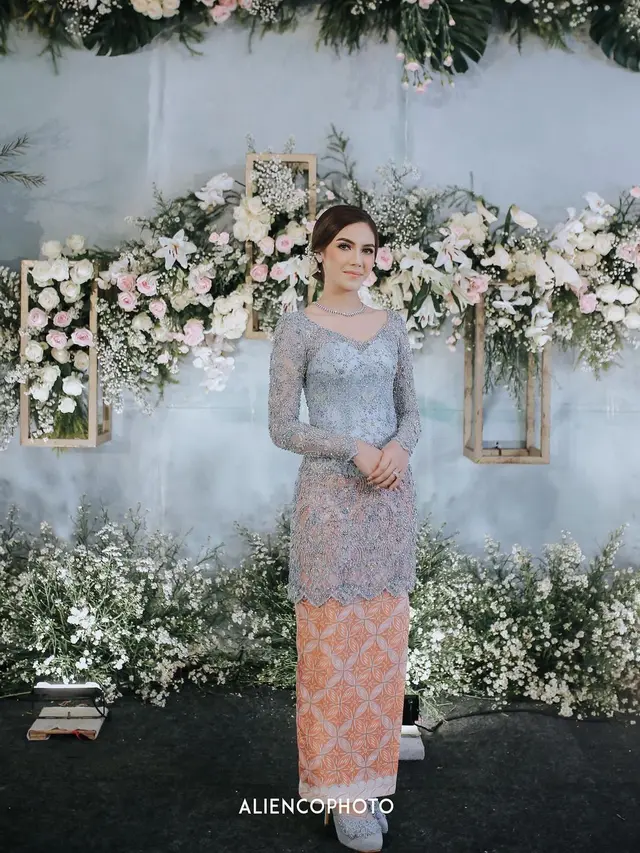 6 Potret Pertunangan Syahra Larez Mantan Kekasih Rizky Billar, Penuh Kebahagiaan