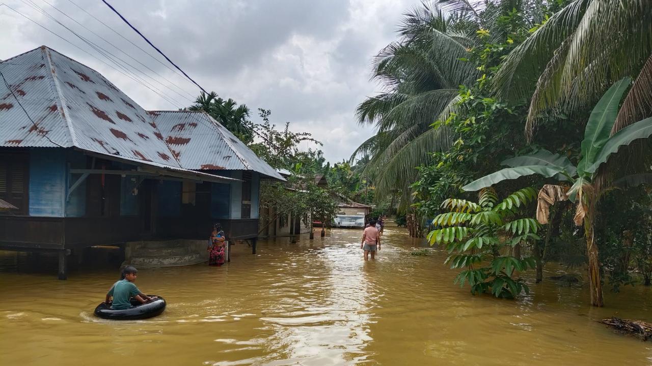 Bencana banjir yang merendam rumah di Kabupaten Kampar.