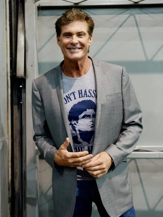 Dalam video Youtube yang kemudian ia tweet pada hari Jumat, David menyatakan jika dirinya sudah lama ingin menjatuhkan ‘hassle’ (kerumitan) dari hidupnya selama bertahun-tahun. (Bintang/EPA)