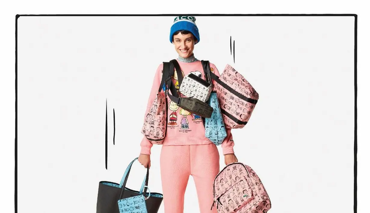 Tak hanya pakaian saja, namun Sahabat Fimela bisa menemukan ilustrasi karakter peanuts pada koleksi sepatu dan juga tas.