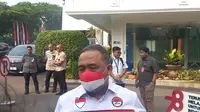 Ketua Umum Dewan Pimpinan Nasional (DPN) Barikade 98 Benny Rhamdani saat ditemui wartawan di Kompleks Istana Kepresidenan, Jakarta, Rabu (2/8/2023). (Merdeka.com/Muhammad Genantan Saputra)