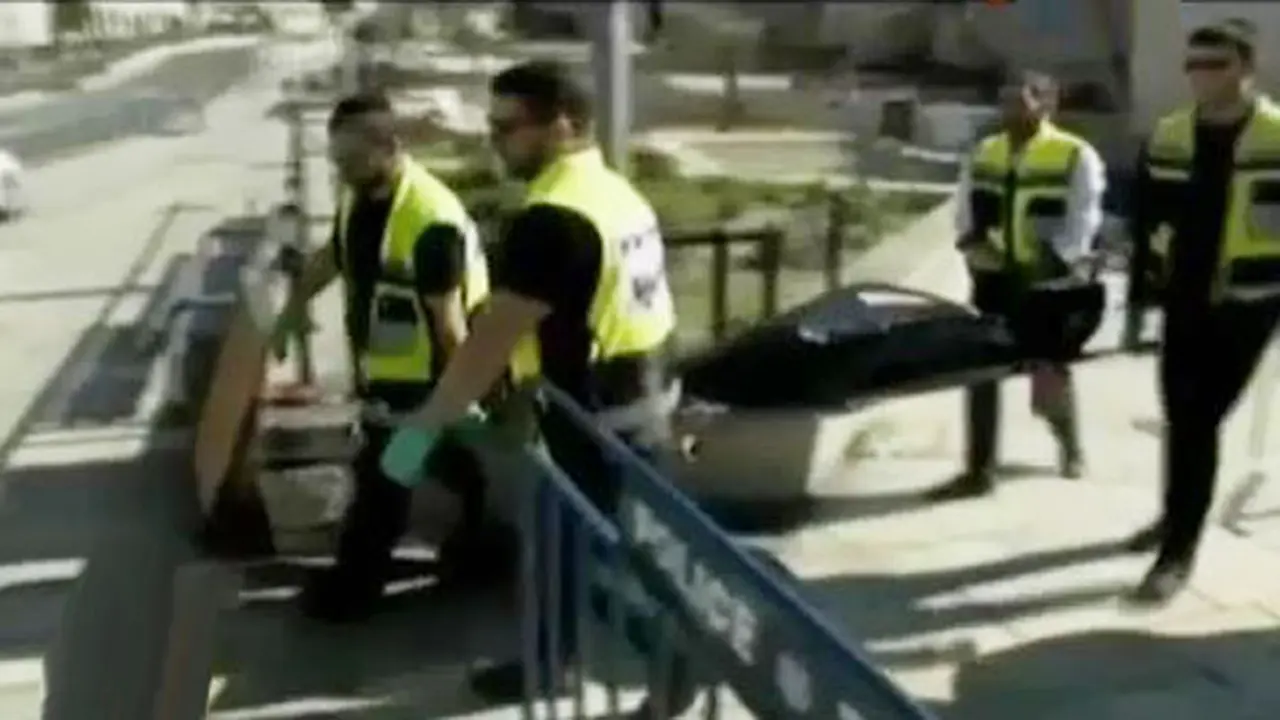 VIDEO: Seorang Warga Palestina Tikam 2 Polisi Israel