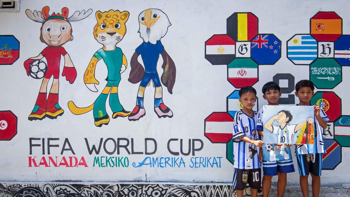 Euforia Piala Dunia 2026, Warga Polewali Mandar Gelar Pawai