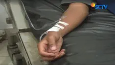 Ma'in memukul korban di pipi dan kepala korban hingga terbentur tembok. Atas kejadian ini, mediasi telah dilakukan Kepala Sekolah SMPN 10.