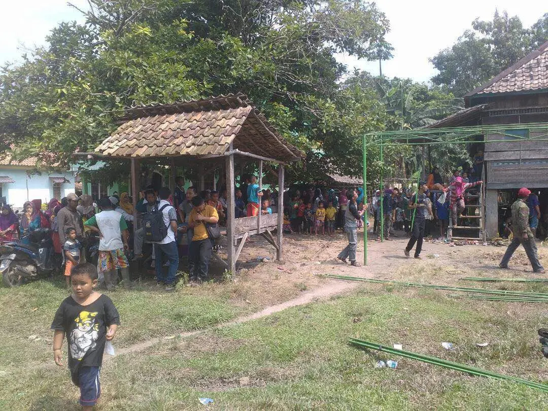 Suasana rumah duka Ibrahim, petani yang tewas diterkam buaya rawa di Kabupaten Banyuasin (Liputan6.com / Nefri Inge)