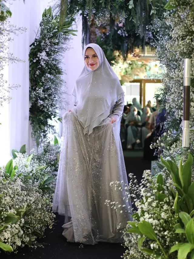 Irish Bella kenakan busana Si.Se.Sa