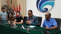 CEO Telegram, Pavel Durov didampingi Dirjen Aplikasi Informatika Kemkominfo, Semuel A Pangerapan saat konferensi pers terkait pemblokiran situs web Telegram di Jakarta, Selasa (1/8/2017). (Liputan6.com/Agustinus M Damar)