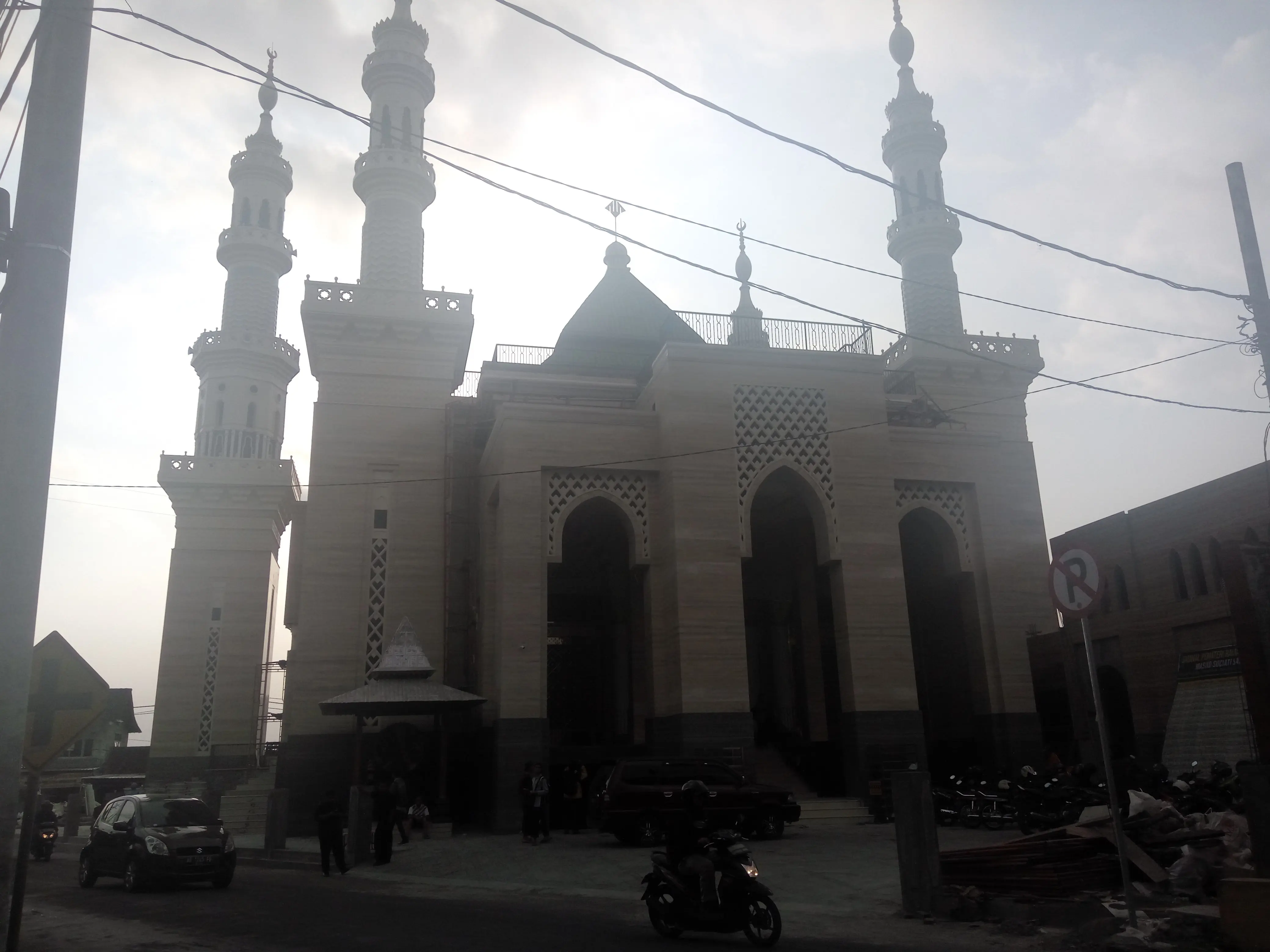 Masjid Suciati Saliman di Sleman berawal dari lima ekor ayam