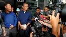Dahlan Iskan memenuhi panggilan penyidik pidana khusus Kejaksaan Agung, Jakarta, Rabu (17/6/2015). Dahlan diperiksa sebagai saksi kasus dugaan korupsi pengadaan 16 mobil listrik di 3 perusahaan milik BUMN senilai Rp32 miliar. (Liputan6.com/Yoppy Renato)