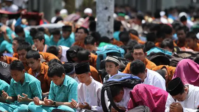 Istighosah menjelang Ujian Nasional