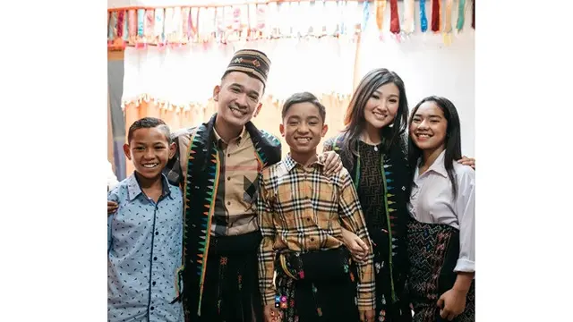 6 Momen Kebersamaan Betrand Peto dengan Saudara Kandungnya