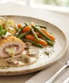Resep Chicken Cordon Bleu Saus Jamur. Foto: AI Generated