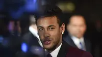 Neymar saat hadiri Gala FIFA Award (Glyn KIRK / AFP)