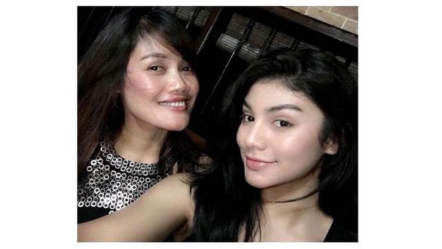 6 Potret Kebersamaan Jihane Almira dan Ibunda yang Jarang Tersorot, Kompak Banget