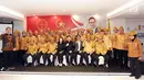 Komposer Addi MS hadir untuk berkumpul bersama Legiun Veteran Republik Indonesia (LVRI) di kawasan Bekasi pada Kamis (1/8/2019). Memperingati Hari Veteran Nasional, Addie MS memberikan donasi kepada para pejuang veteran yang telah berjasa kepada bangsa dan negara. (Fimela.com/ Bambang E Ros)