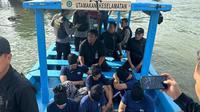 Aktor sekaligus terpidana kasus narkoba, Ammar Zoni bersama lima warga binaan berisiko tinggi (high risk) dipindahkan ke Nusakambangan pada Kamis (16/10/2025). (Dok. Istimewa)