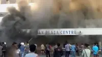 Aktivitas Perdagangan Dekat Lokasi Medan Plaza Lumpuh Total